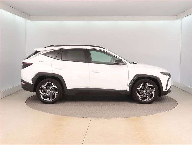 Hyundai Tucson (2023) Style 1.6 T-GDI HEV - fotka 6 z 17
