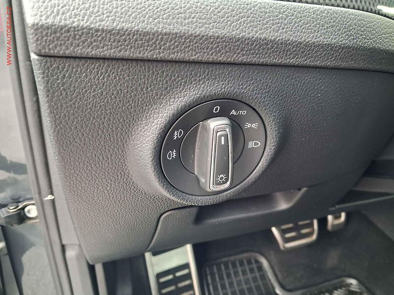 Škoda Superb (2019) 2.0 TDi, Sportline, DSG - fotka 16 z 21