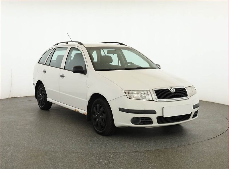 Škoda Fabia (2004) 1.2 12V, Serv.kniha - fotka 1 z 13