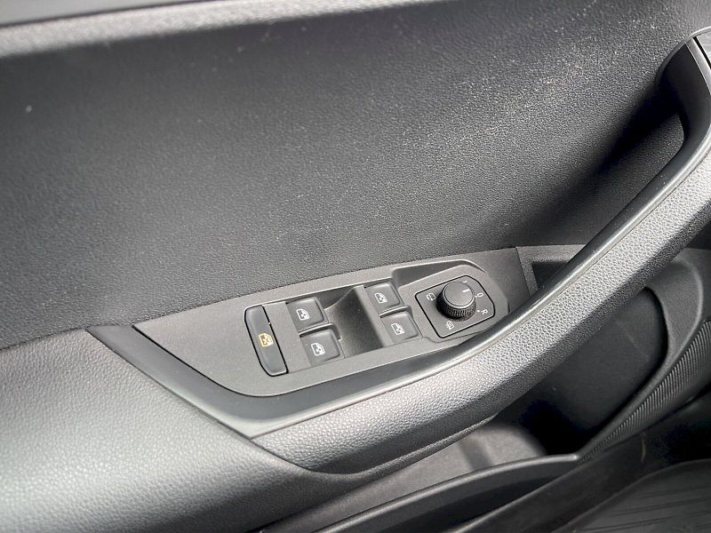 Škoda Karoq (2019) 1.5 TSI 110 kW Ambition Plus - fotka 20 z 31