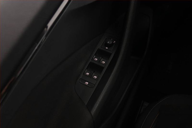 Škoda Kamiq (2020) Style 1.0 TSI, ČR,1.maj - fotka 17 z 18