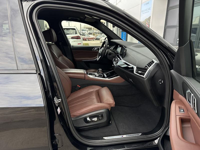 BMW X5 xDrive30d M-Sport - fotka 9 z 27