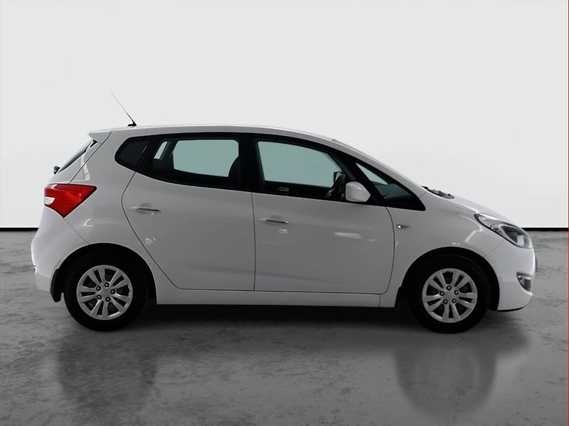 Hyundai ix20 (2016) 1.6 CVVT, Serv.kniha - fotka 6 z 15