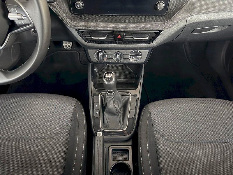 Škoda Fabia (2025) Selection 1.0 TSI / 70 kW M5 - fotka 16 z 25