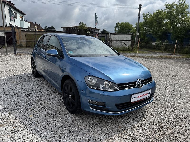 Volkswagen Golf (2015) 1.6TDi,DSG,rezervace - fotka 2 z 49