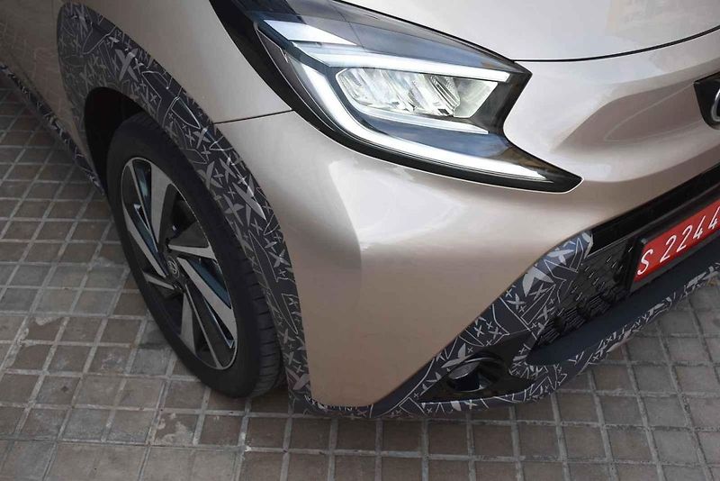Několik měsíců před uvedením nového Ayga Cross jsme ho měli možnost otestovat v Barceloně