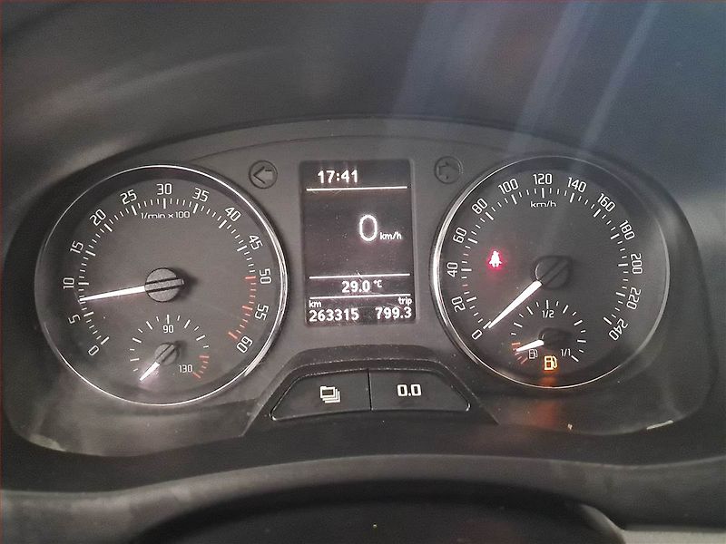 Škoda Roomster (2010) Scout 1.6 TDI, Eko.zaplacen - fotka 11 z 16
