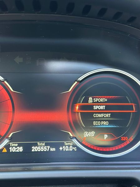 BMW X6 (2015) M50D F16 3.0D XDRIVE 360 - fotka 34 z 37