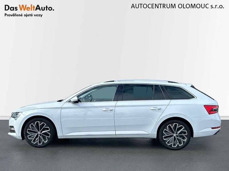 Škoda Superb (2022) kombi 2.0 TDI 7DSG L&K - fotka 12 z 35