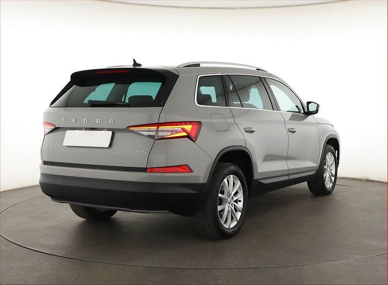 Škoda Kodiaq (2023) Style 2.0 TSI - fotka 5 z 20