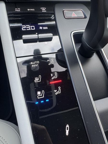 Porsche Macan (2023) S V6 MAX VÝBAVA 1.majitel PPF  - fotka 10 z 20