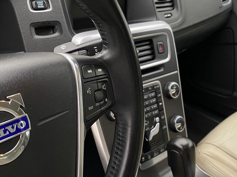 Volvo S60 D3 SUMMUM REZERVACE - fotka 20 z 46