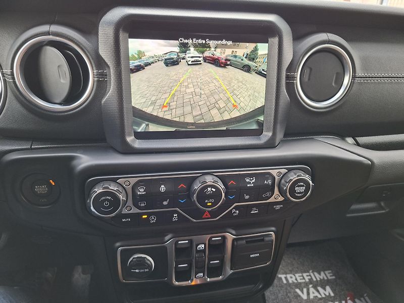 Jeep Wrangler (2021) SAHARA 4x4 Unlimited, TOP   - fotka 30 z 52