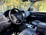 Mitsubishi Pajero 3.2 D-ID 147 kW - náhled 9