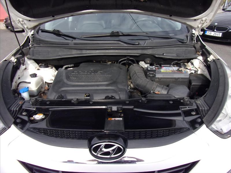 Hyundai ix35 2,0 CRDi Trikolor 4x4 100kW - fotka 26 z 26