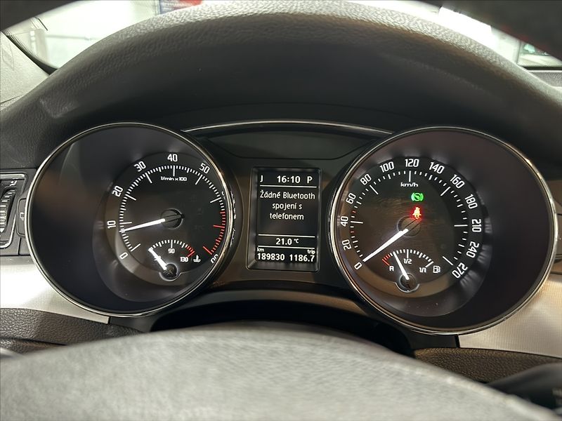 Škoda Superb 2,0   TSI DSG 147kW ELEG PANO - fotka 14 z 41