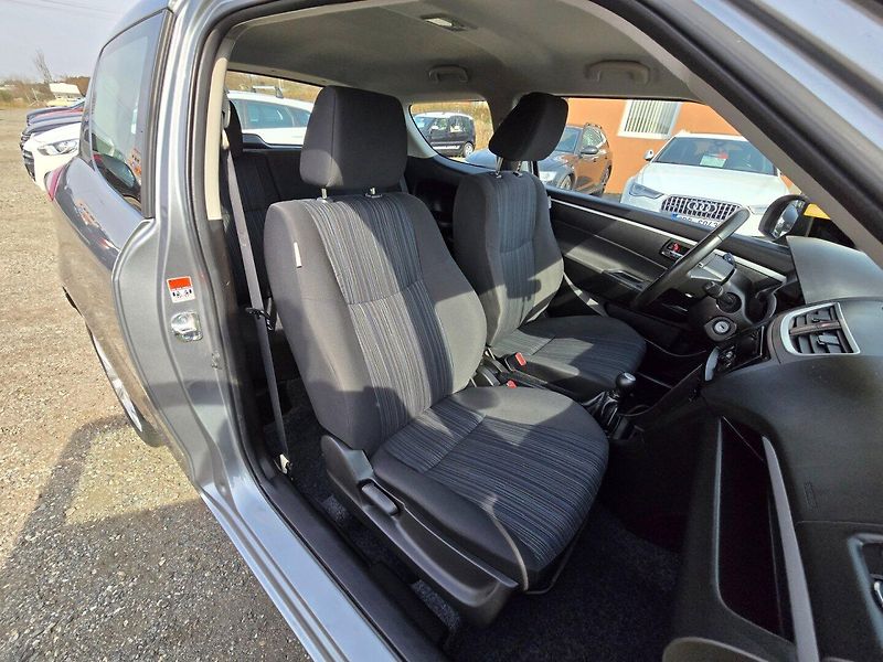 Suzuki Swift (2016) 1.2 VVT 69KW klim - fotka 17 z 20