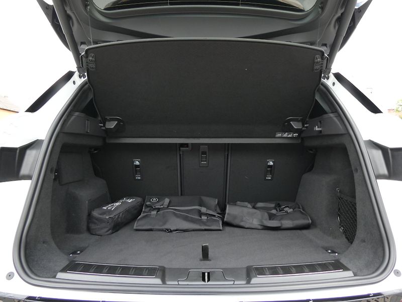 Land Rover Range Rover Evoque 1,5 Dynamic SE P270e - fotka 31 z 37