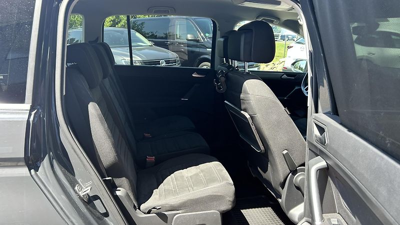 Volkswagen Touran 2.0TDI DSG  - fotka 14 z 15