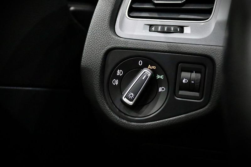 Volkswagen Golf 7 Variant 1.4 TSI 92 kW - fotka 21 z 36