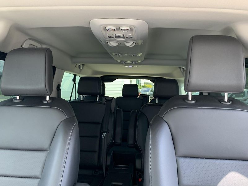 Toyota ProAce Verso L2 VIP WEBASTO 2.0 D-4D AT8 - fotka 25 z 32