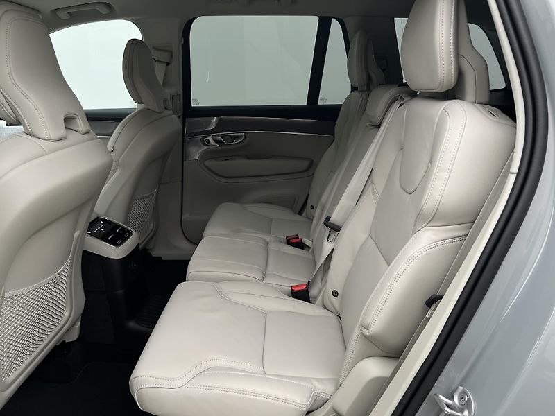 Volvo XC90 (2026) T8 AWD RECHARGE PLUS AUT - fotka 5 z 49