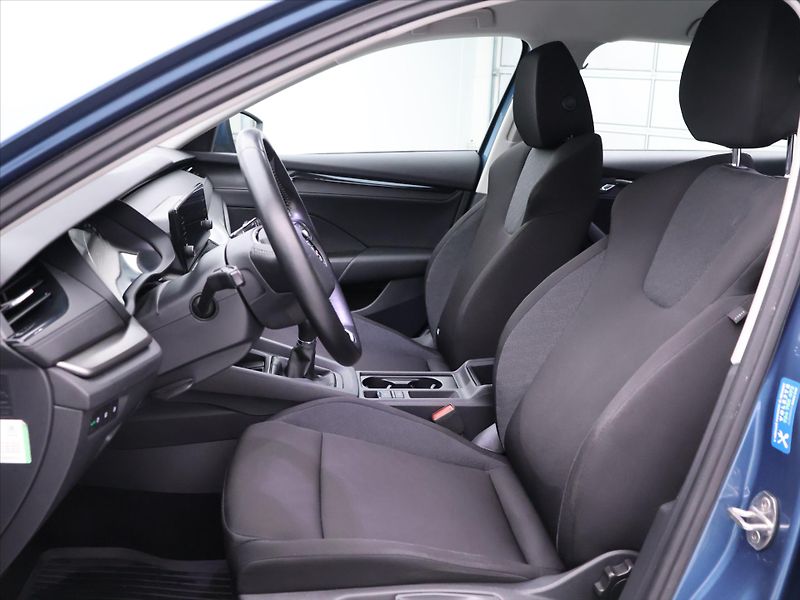 Škoda Octavia 2,0 TDI 1.Maj. CZ DPH LED - fotka 11 z 33