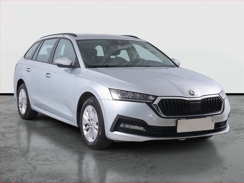 Škoda Octavia (2022) Ambition 2.0 TDI, ČR,1.maj - fotografie inzerátu