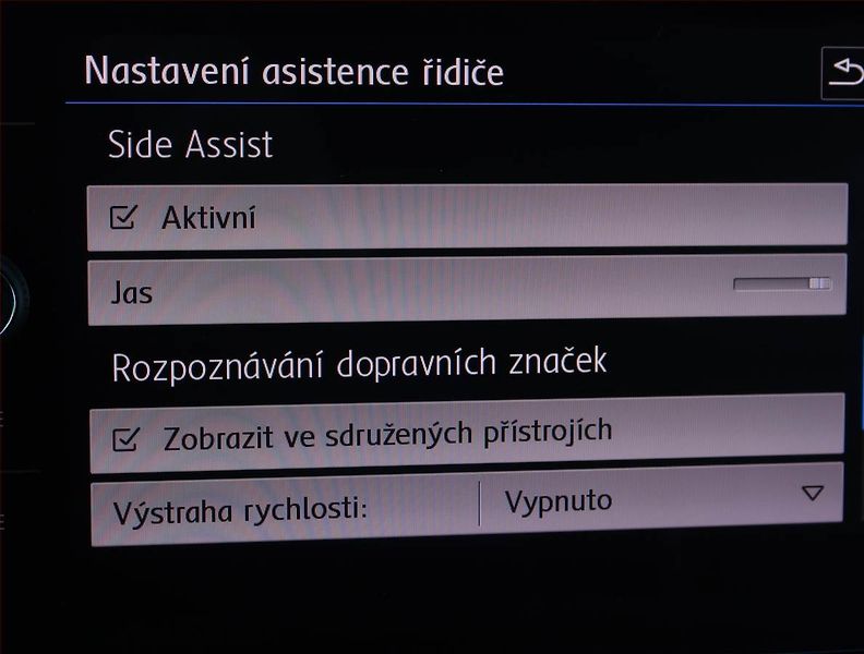 Volkswagen Arteon (2017) R-line 2.0 BiTDI 4Motion, 4X4 - fotka 25 z 32