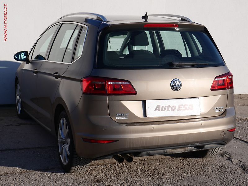 Volkswagen Golf Sportsvan (2015) 2.0TDi, Highline, bixen, TZ - fotka 4 z 21