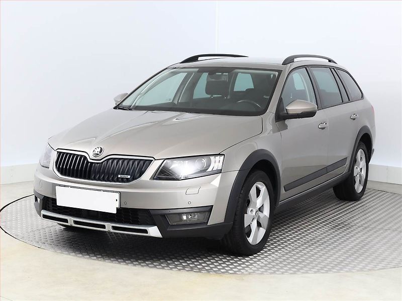 Kia XCeed (2023) TOP 1.5 T-GDI, ČR,1.maj - fotka 2 z 21
