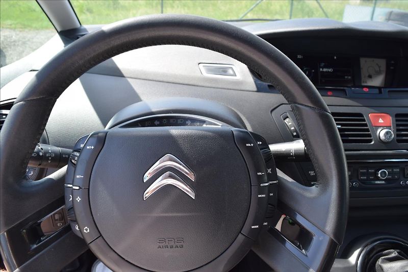 Citroën C4 Picasso 1,6 HDI 82KW NÍZKÉ KM 2XKOLA - fotka 42 z 50