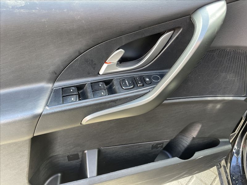 Mahindra  XUV500 2,2 D 103kw 7míst FWD Euro6 be - fotka 23 z 38