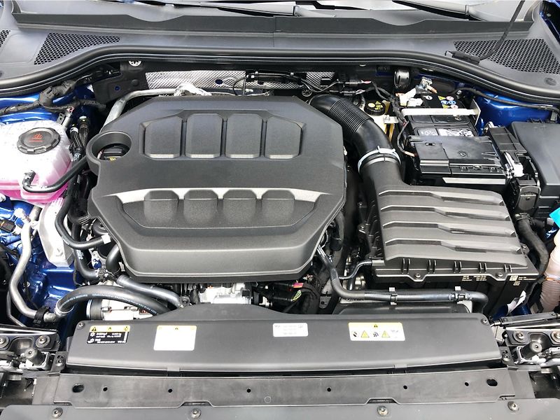 Škoda Superb 2.0 TSI  DSG 7° - fotka 30 z 30