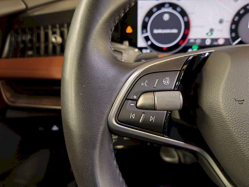 Škoda Superb (2024) Combi 2.0 TSI 195 kW DSG 4x4 L - fotka 8 z 33