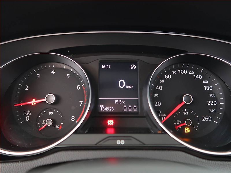 Volkswagen Passat (2020) Business 1.5 TSI, ČR,1.maj - fotka 11 z 18