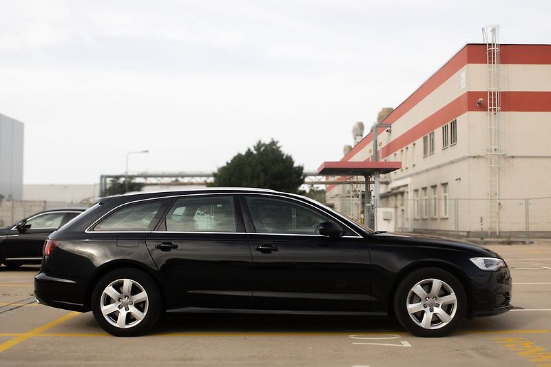 Audi A6 DPH, servis, 2 sada kol - fotka 4 z 43