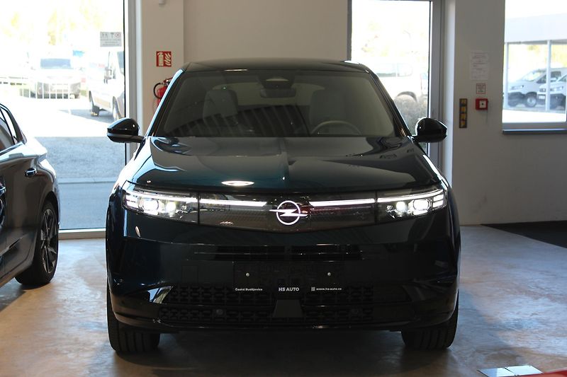 Opel Grandland (2025) Ultimate 1.6 PHEV (143kW/195k) - fotka 2 z 23
