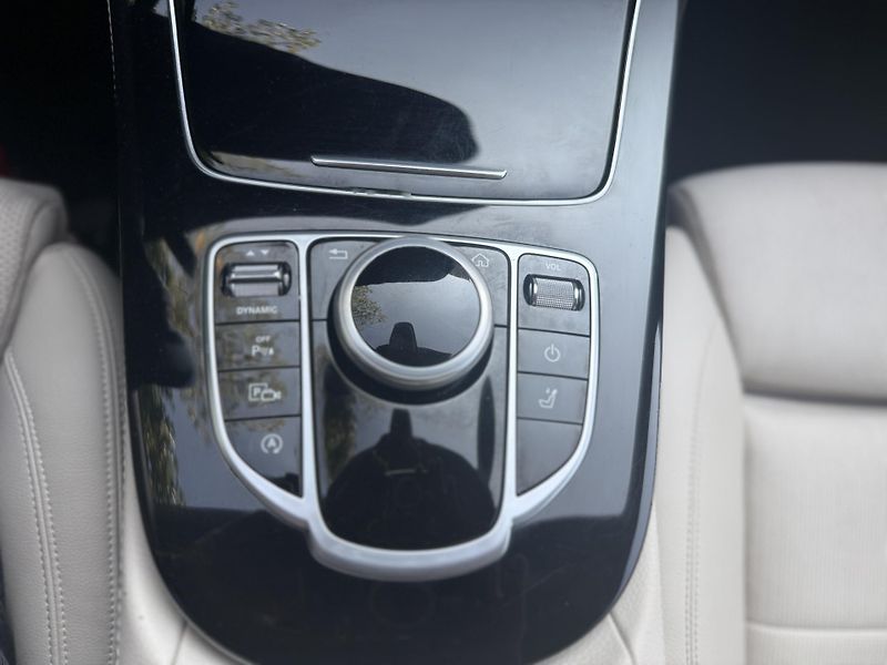 Mercedes-Benz Třídy E 200 CDi - fotka 17 z 23