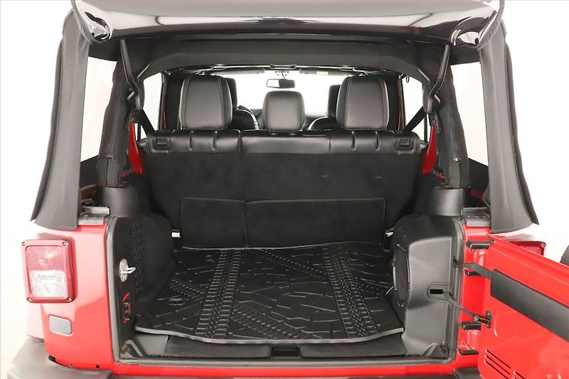 Jeep Wrangler (2013) 2.8 CRD - fotka 15 z 16