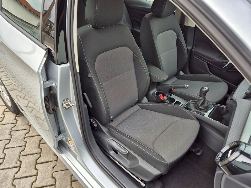 Škoda Fabia (2025) Selection 1.0 TSI 70 kW 5°manu - fotka 18 z 27