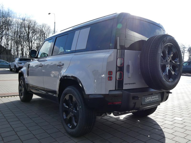 Land Rover Defender 110 3,0 X-Dynamic SE D250 - fotka 8 z 36