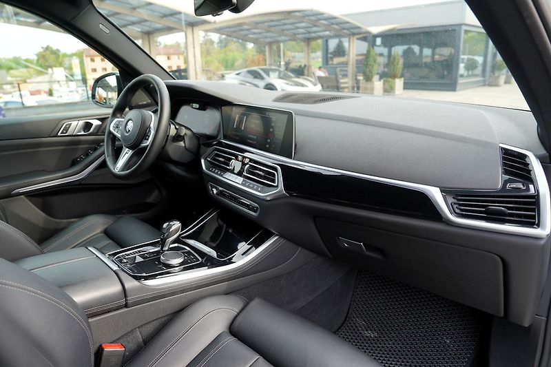 BMW X5 30d xDrive, Mpaket/21/Led - fotka 28 z 42