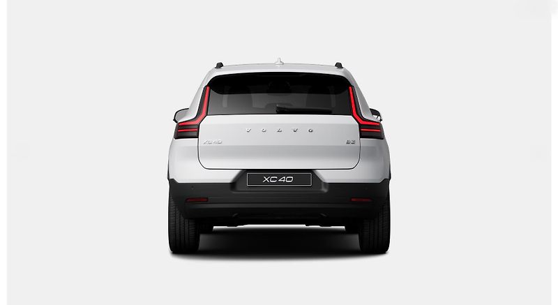 Volvo XC40 (2026) B3 CORE AUT - fotka 4 z 14