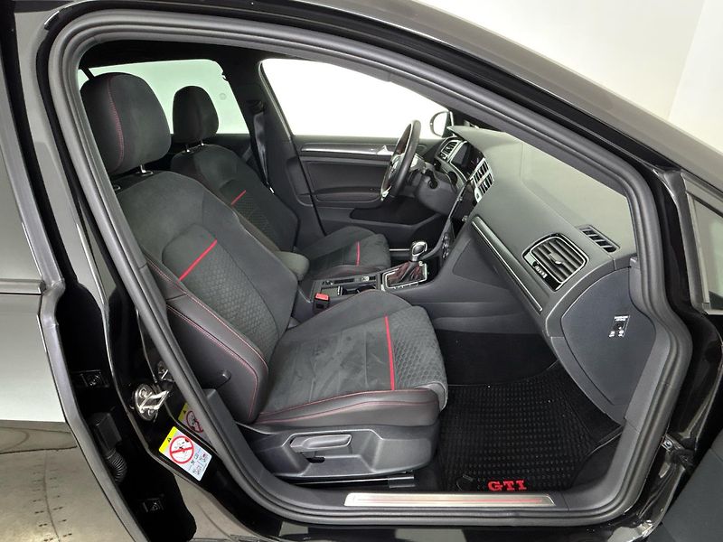 Volkswagen Golf GTI,DSG - fotka 9 z 27