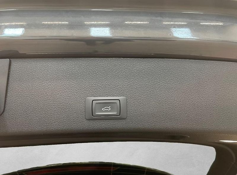 Audi Q8 e-tron 50 Q SoH 94% Kam Matrix HuD - fotka 16 z 20