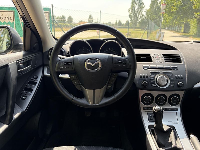 Mazda 3 1.6 High-Line - fotka 23 z 30