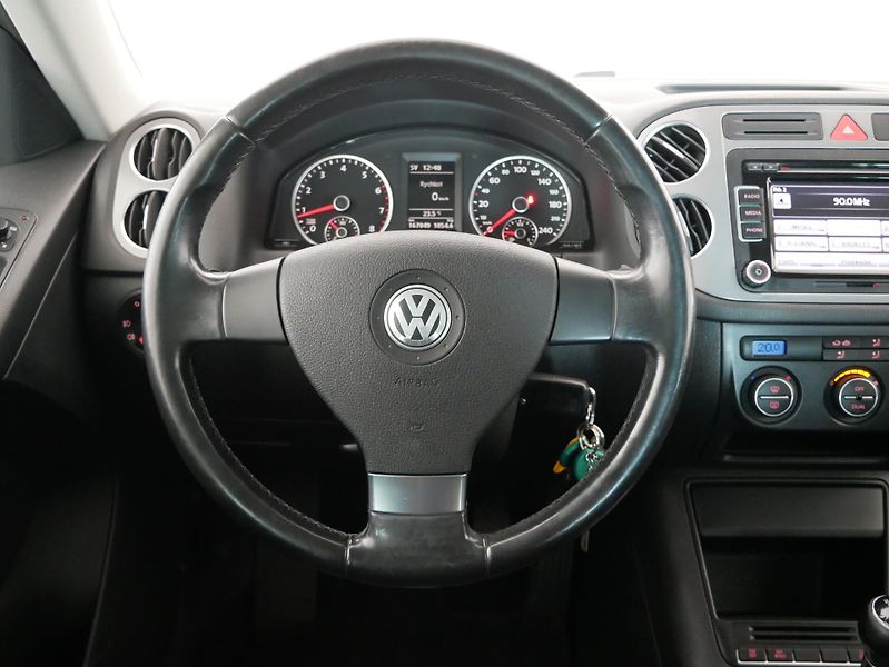 Volkswagen Tiguan - fotka 17 z 25