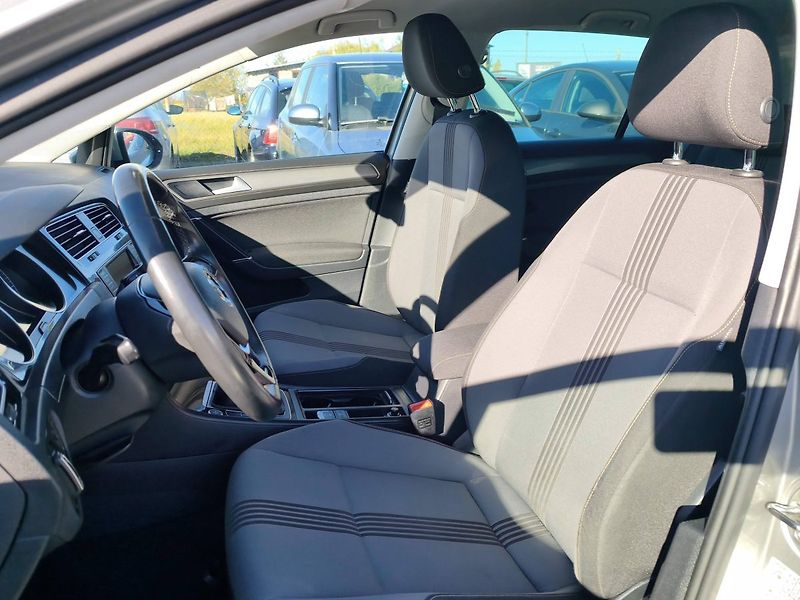 Volkswagen Golf (2016) - fotka 15 z 36