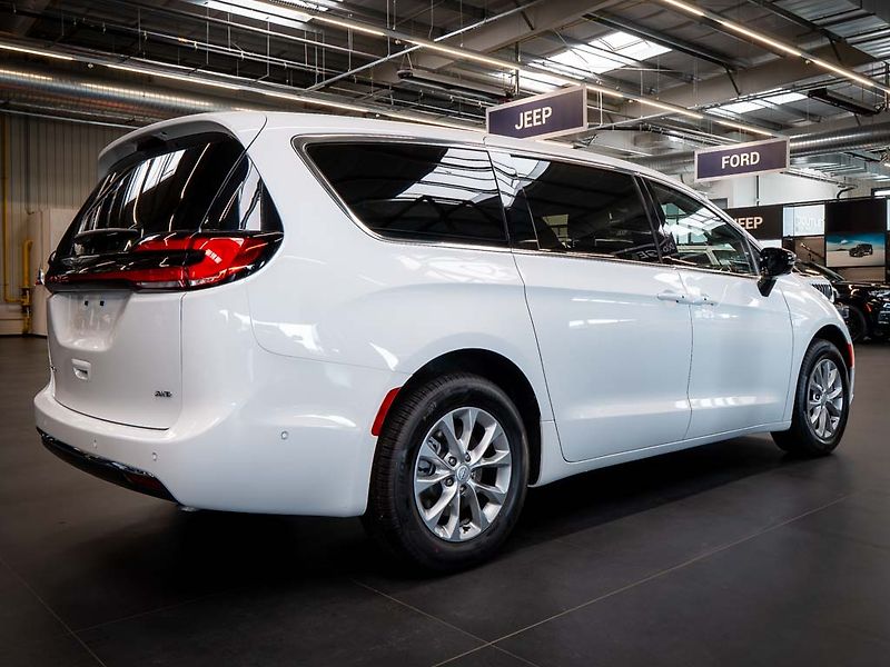 Chrysler Pacifica (2026) 3.6 Select AWD, 360 Cam 2x LCD - fotka 9 z 33